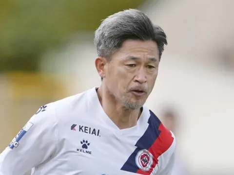 Huyền thoại 58 tuổi có bến đỗ mới