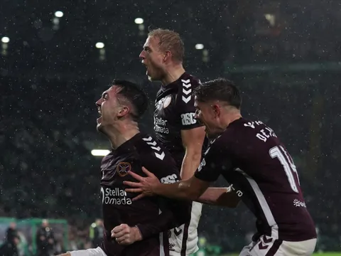 Đội tí hon lại gây địa chấn ở Scotland