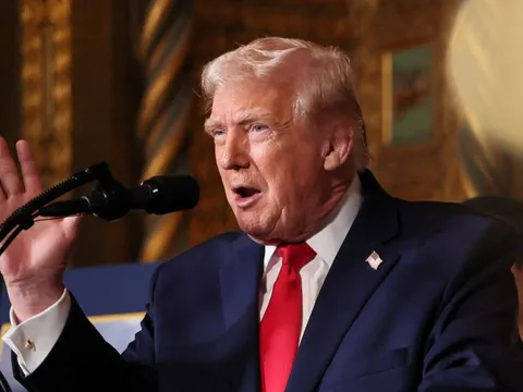 Tổng thống Trump giải thích vì sao Mỹ cần Greenland