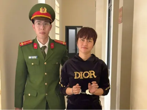 Nụ cười khó hiểu của người phụ nữ trở về sau 5 năm giả chết, trục lợi hơn 1,2 tỷ đồng tiền bảo hiểm