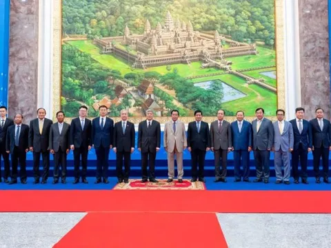 Ông Hun Sen: Campuchia và Trung Quốc là bạn bè son sắt, cộng đồng chung vận mệnh trong kỷ nguyên mới