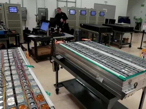 Ngoài đất hiếm, quốc gia chủ chốt BRICS còn thống trị lĩnh vực khiến Lầu Năm Góc lo ‘toát mồ hôi’, nắm thóp quân đội Mỹ với hơn 6.000 thành phần tối quan trọng