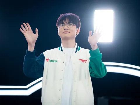 Hành động Faker dành riêng cho fan Việt