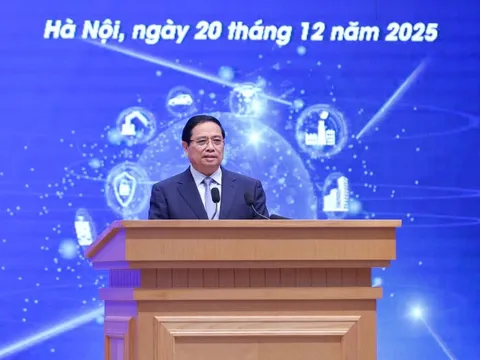 Thủ tướng: Sớm hình thành các tổ hợp công nghiệp kỹ thuật số lớn