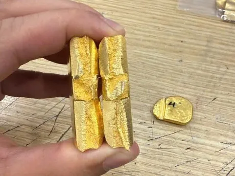 Vàng giả độn vonfram tái xuất, khó phân biệt bằng mắt thường