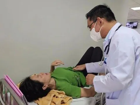 Hơn 100 người nghi bị ngộ độc sau khi ăn bánh mỳ ở TPHCM