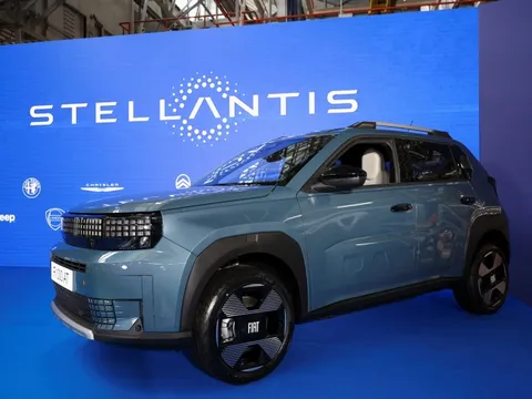 CEO Stellantis đưa ra cảnh báo