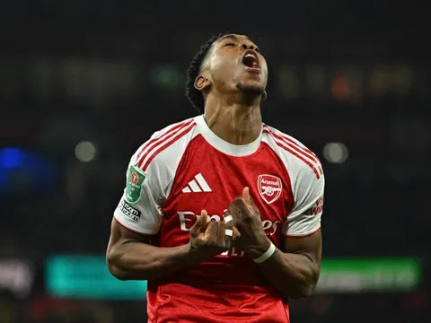 Arsenal đang là đội bóng hay nhất thế giới?