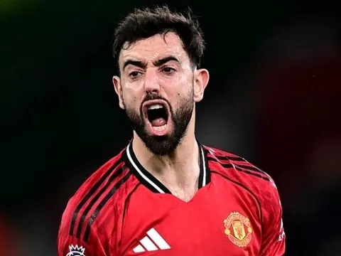 Khủng hoảng bao trùm Man Utd