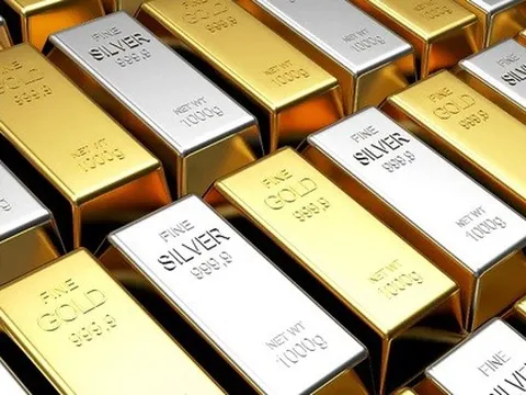 Vì sao giá bạc đang tăng nhanh hơn vàng?