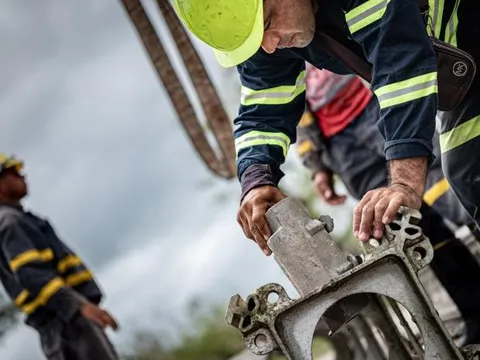 Một kỳ tích điện cao thế xuất hiện ở Cuba