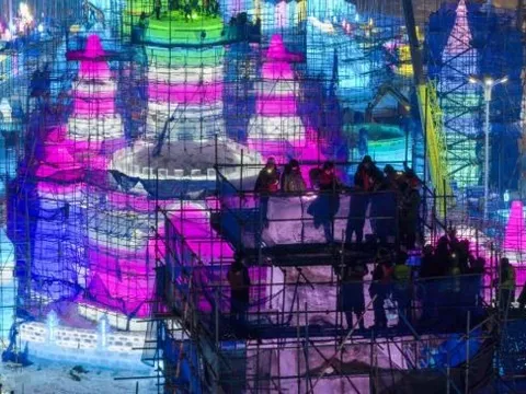 Sau nhiều năm kiệt sức vì “996”, Trung Quốc muốn người lao động nghỉ phép nhiều hơn, tiêu tiền nhiều hơn