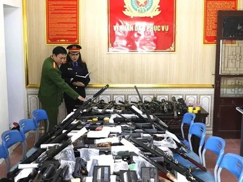 Cận cảnh “kho” vũ khí quân dụng, 30.000 viên đạn khi bắt 42 đối tượng
