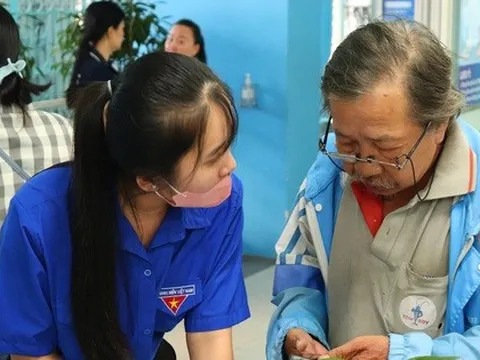 Từ 1-1-2026, TPHCM hỗ trợ toàn diện mức đóng BHYT cho 6 nhóm đối tượng đặc thù