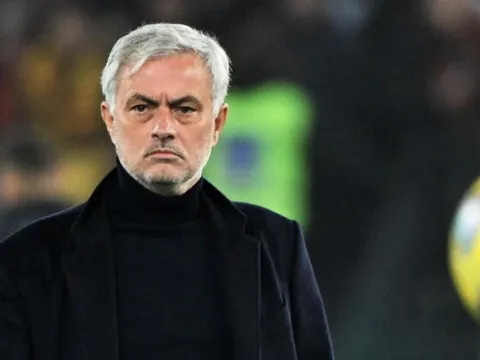 Mourinho khiến các học trò sững sờ
