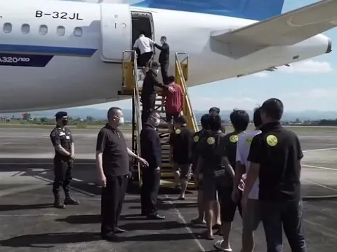 Gần 1.000 đối tượng bị đưa về Trung Quốc sau chiến dịch chống lừa đảo quốc tế