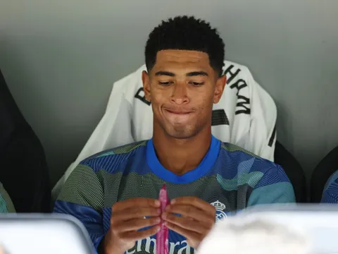 Các số 10 Premier League gây sức ép lên Bellingham