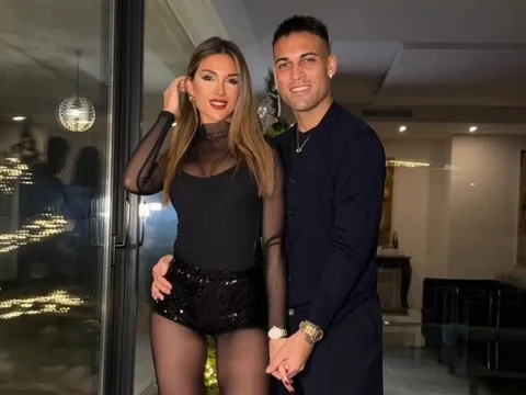 Vợ Lautaro Martinez gây tranh cãi vì ăn mặc nhạy cảm