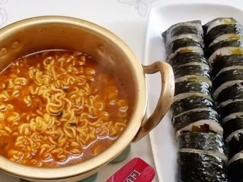 ‘Thử thách giả nghèo’ của người giàu gây phẫn nộ tại Hàn Quốc