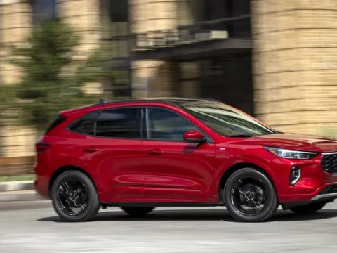 Ford Escape bị khai tử, đại lý Mỹ kêu trời