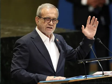 Iran nói đang 'chiến tranh tổng lực' với Mỹ, Israel và châu Âu