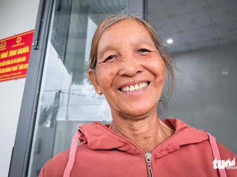 Một tháng 'thần tốc' dựng lại mái nhà ở những ngôi làng tan hoang, nụ cười của dân ấm lại