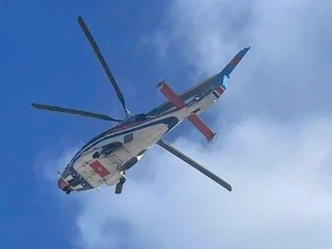 Người dân Phú Quý thuê trực thăng vào đất liền cấp cứu