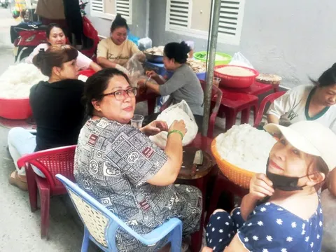 Hẻm nhỏ hào sảng, nghĩa tình ở TP.HCM