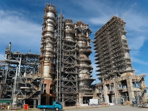 Vận hành Nhà máy nhiên liệu sinh học Dung Quất, phối trộn xăng sinh học từ 1/2026