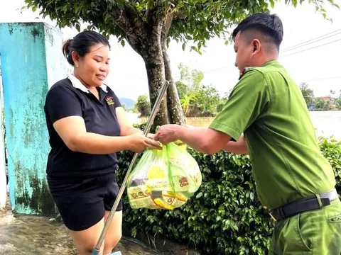 Người không đăng ký thường trú, tạm trú nhưng có nhà ở tại Khánh Hòa được hỗ trợ khắc phục lũ lụt