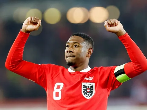 Khó hiểu với Alaba