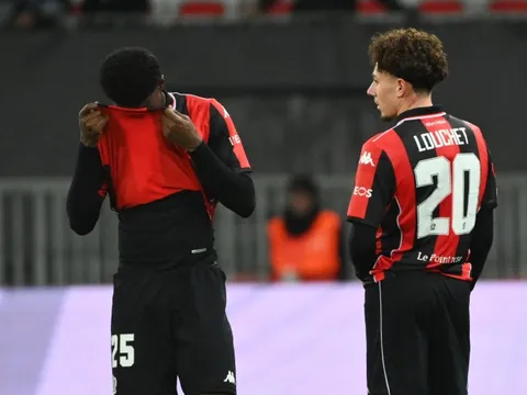 Đội của tỷ phú Ratcliffe rối loạn