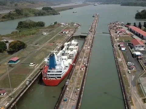 Trung Quốc gay gắt khi tượng đài bị phá dỡ tại Panama