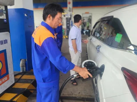 Cả trăm km cao tốc chỉ có 2 cây xăng Châu Thành, Đồng Nai buộc VEC chịu trách nhiệm nếu 'đứt gãy'