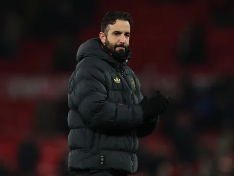 Hành động gây phẫn nộ của Amorim