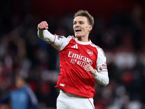 Odegaard xứng danh thủ lĩnh của Arsenal