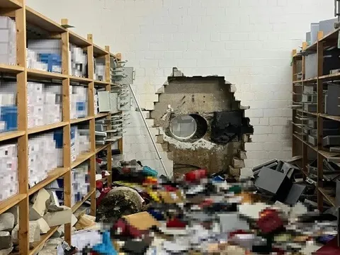 Cướp ngân hàng như phim ở Đức: Khoan xuyên kho tiền, cuỗm 30 triệu euro