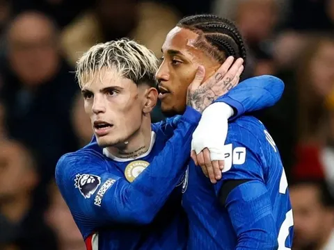 Trường hợp kỳ lạ giữa MU và Chelsea