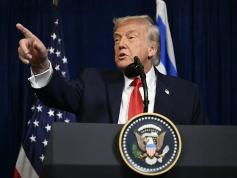 Nhìn lại một năm nắm quyền của ông Trump: Thành tựu và biến động