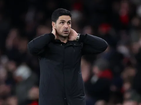 Tiểu xảo của Arteta làm rung chuyển Premier League