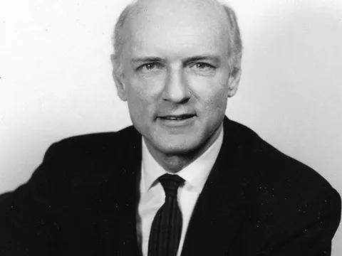 Năm 1960, một nhà vật lý dự báo thế giới sẽ đi đến hồi kết vào năm 2026