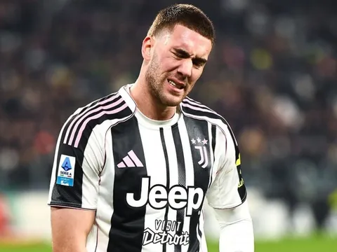 7 'bom xịt' tệ nhất lịch sử kỳ chuyển nhượng giữa mùa