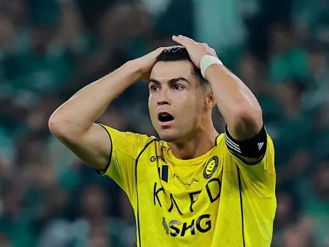 Ronaldo có pha bóng đáng xấu hổ