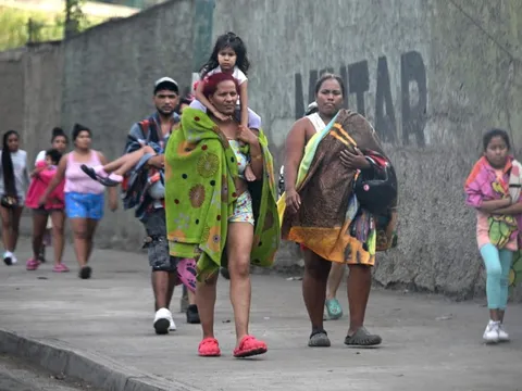 Người Venezuela lo âu sau đêm không ngủ ở Caracas