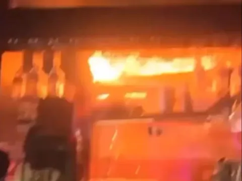 "Tôi đã thấy nhiều người bị cháy": Nhân chứng kể lại khoảnh khắc kinh hoàng trong vụ cháy quán bar Thụy Sĩ