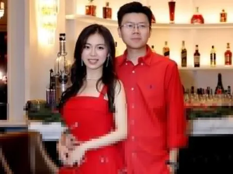 'Tiểu thư nghìn tỷ' lần đầu khoe ảnh thiếu gia Phan Hoàng cầu hôn