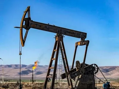 Giá dầu có thể xuống dưới 60 USD/thùng trong năm 2026