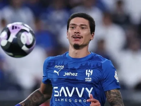 Nunez gieo sầu cho Ronaldo