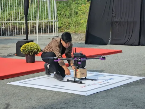 TPHCM chính thức thử nghiệm giao hàng bằng máy bay không người lái