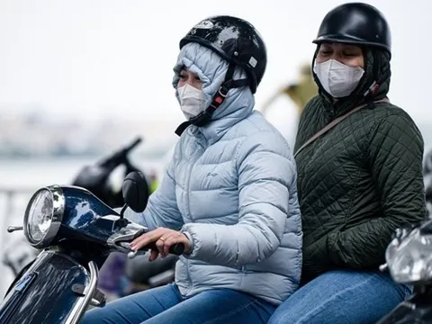 Không khí lạnh mạnh dồn dập, miền Bắc lạnh tê tái, nhiệt độ giảm sâu: Hà Nội chạm ngưỡng 10°C